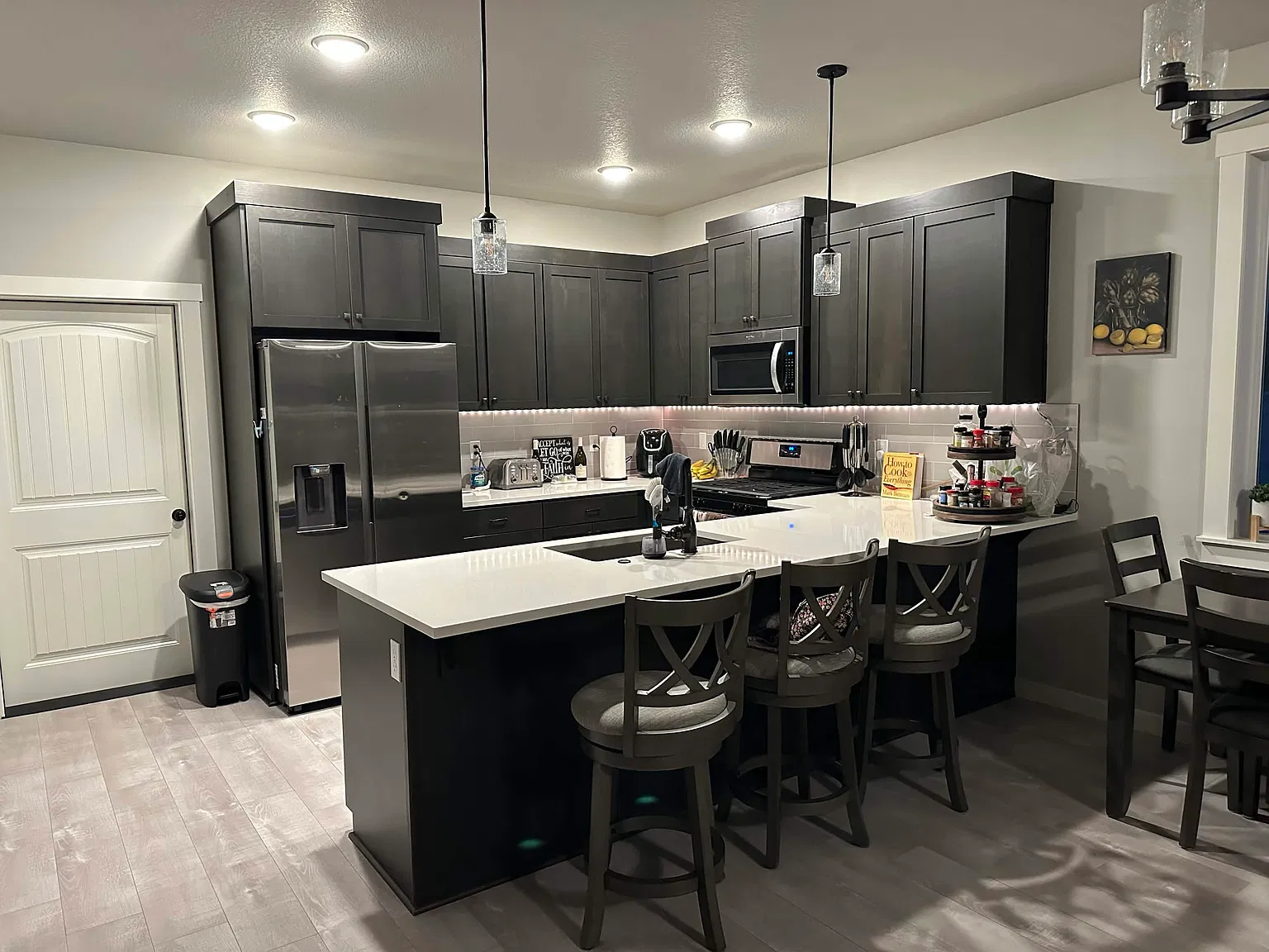 3 bed, 2.5 bath, 1788 sqft, $2,795 — Photo 4