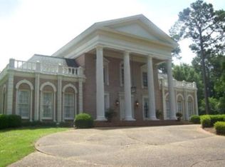 8 Chateau Pl, Dothan, AL 36303