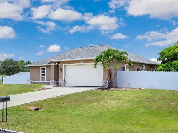 32 Wilmington Pkwy, Cape Coral, FL 33993