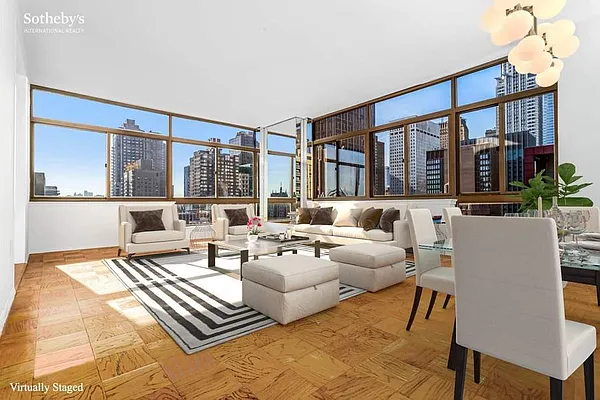 Sold by Sotheby's International Realty | media 3