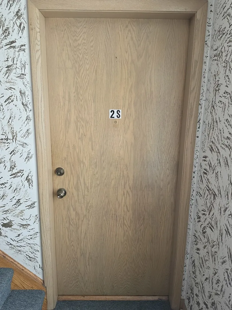 2 bed, 800 sqft, $1,700 — Photo 2