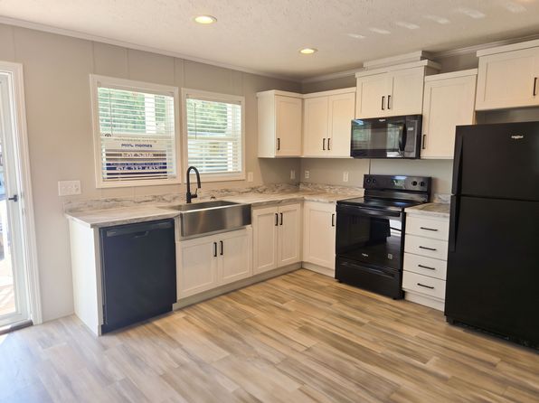 2912 Coachlight Pl