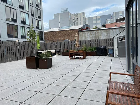 Rented by Dream Space Realty | media 12