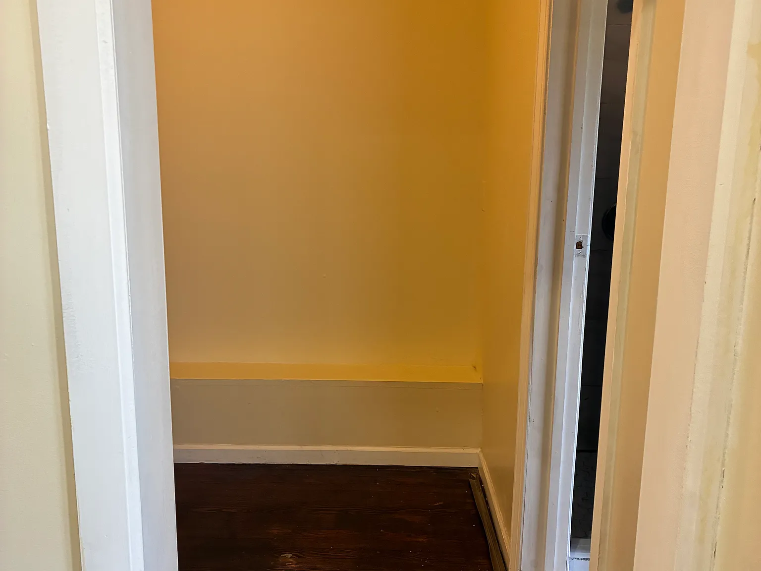 3 bed, 2000 sqft, $2,200 — Photo 2