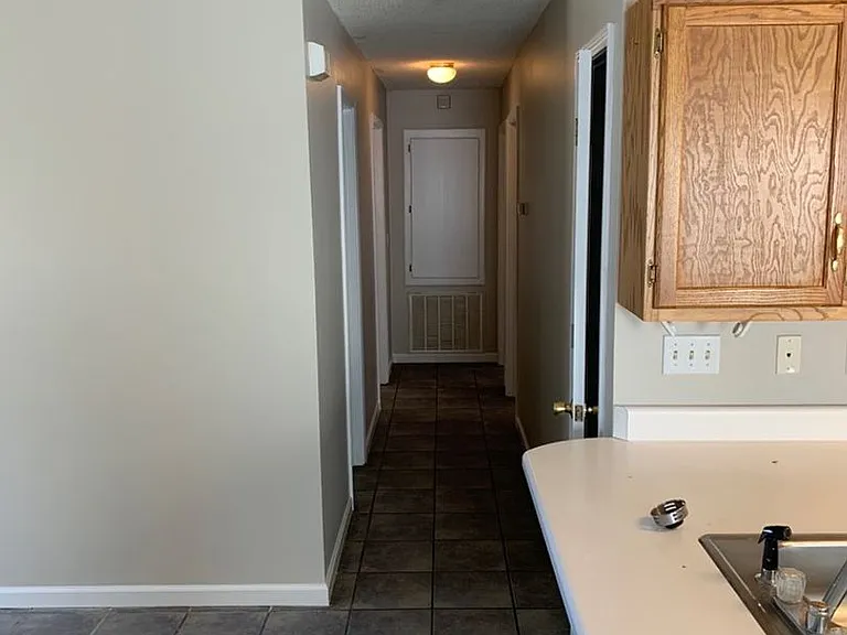 138 Cypress Cir — Photo 3