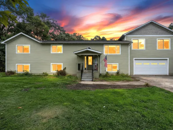 352 Burgess Dr, Galesburg, MI 49053