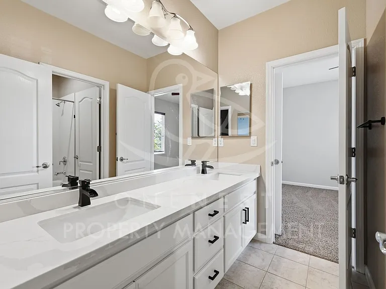 2127 Ranch View Dr — Photo 34