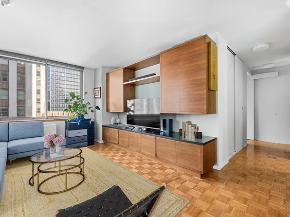 235 East 40th Street image 2 of 8