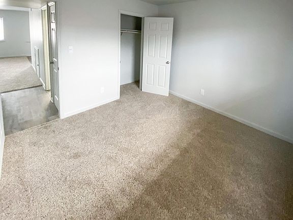 5th image of 361 Roseman Ct #5B