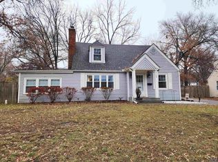 2922 SW 20th St, Topeka, KS 66604