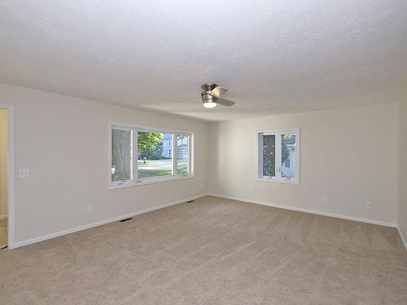 3rd image of 265 Woodland Ave
