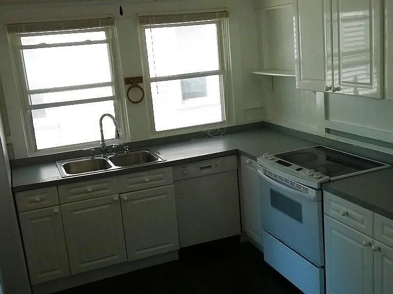 801 N Main St — Photo 2