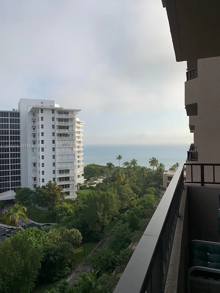 Key Colony No 2 Condo — Photo 2
