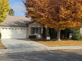 10310 Starlight Peak Dr, Bakersfield, CA 93311