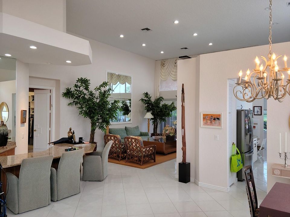 2nd image of 131 Windward Dr