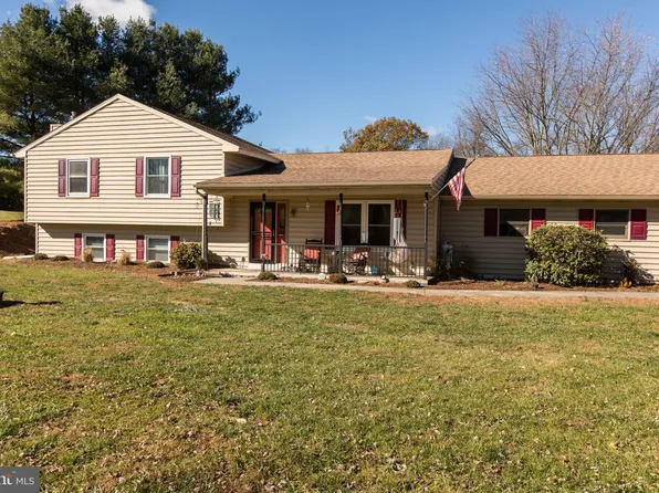 1258 Amosite Rd, Bainbridge, PA 17502