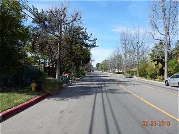 5th image of 22431 Burbank Blvd