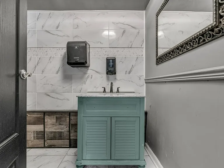 108 N Lafayette St #108 — Photo 19