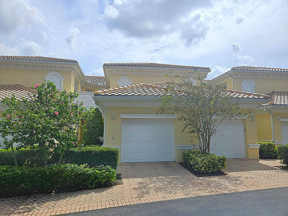 110 Triano Cir #110