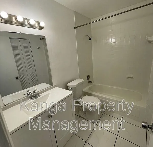 11425 NW 35th St — Photo 13