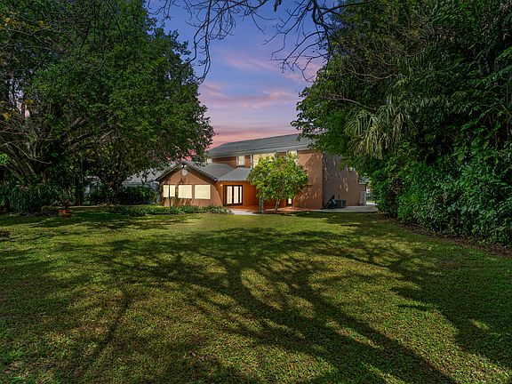 3rd image of 6256 Cog Hill Court