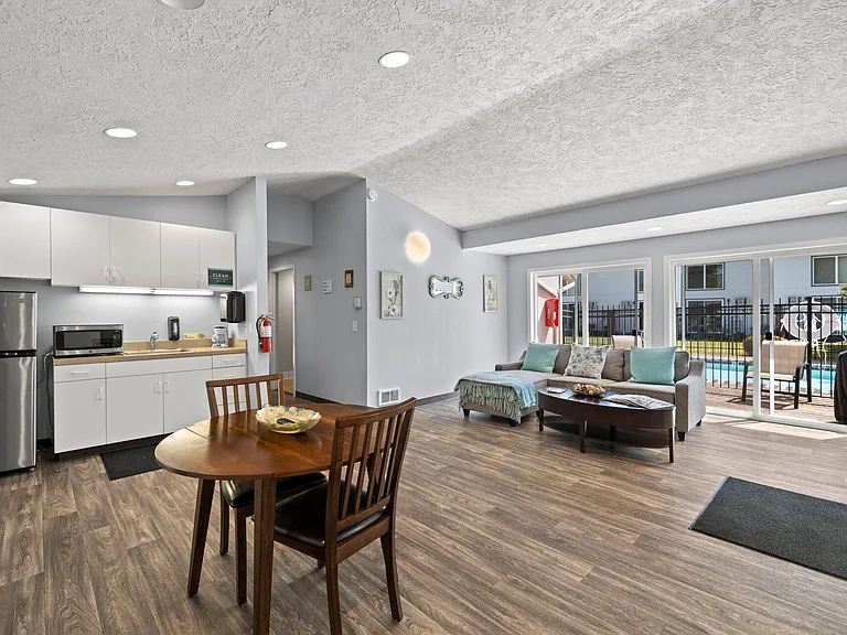 Meadowlawn Apartments - 55+ Community — Photo 17