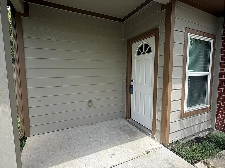 8111 Sealey St #A — Photo 5