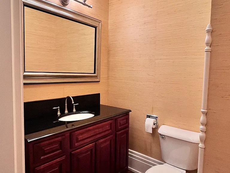 537 Milton St #1 — Photo 16