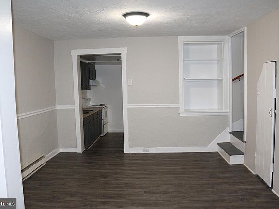 3rd image of 119 N Cannon Ave