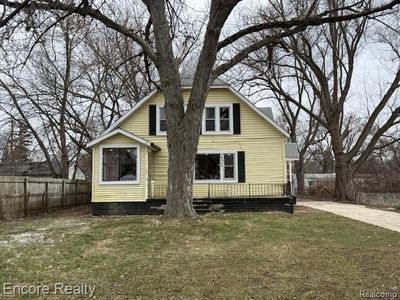 19300 Berg Rd, Detroit, MI, 48219