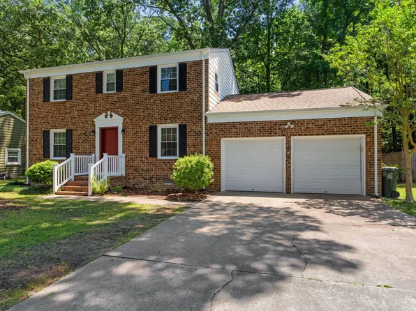 106 Rowe Dr, Poquoson, VA 23662
