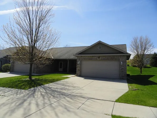 1393 Patton Dr, Hartford, WI 53027