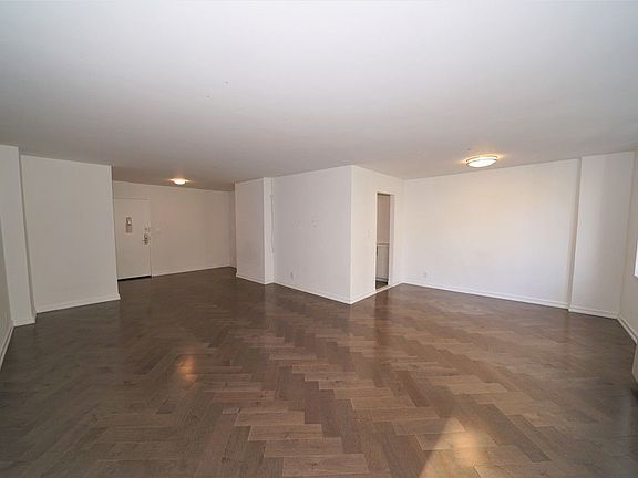 3rd image of 160 E 84th St APT 4E