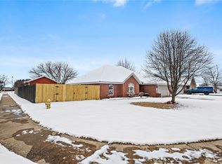 700 Almoo St, Lowell, AR 72745