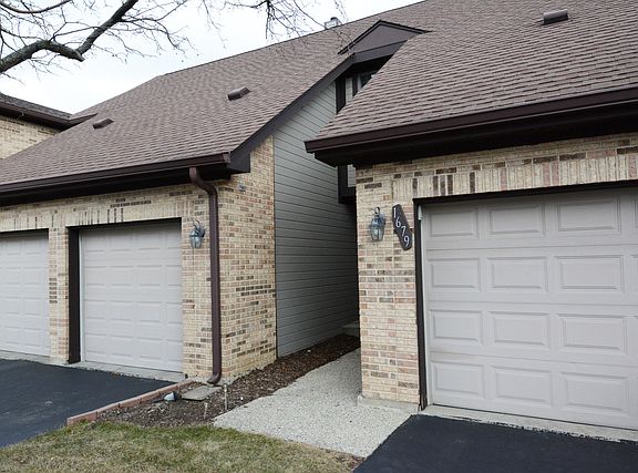 2nd image of 1679 Pebble Beach Dr