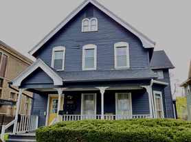 196 N. Goodman