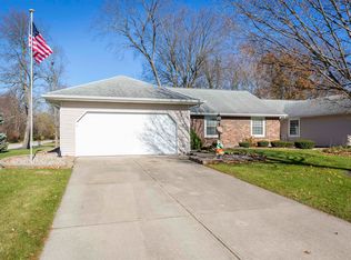 18487 Crownhill Dr, South Bend, IN 46637