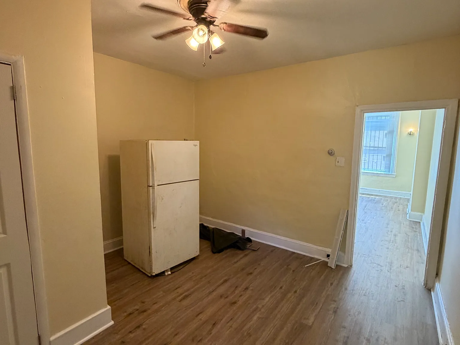 2 bed, 1000 sqft, $1,200 — Photo 3