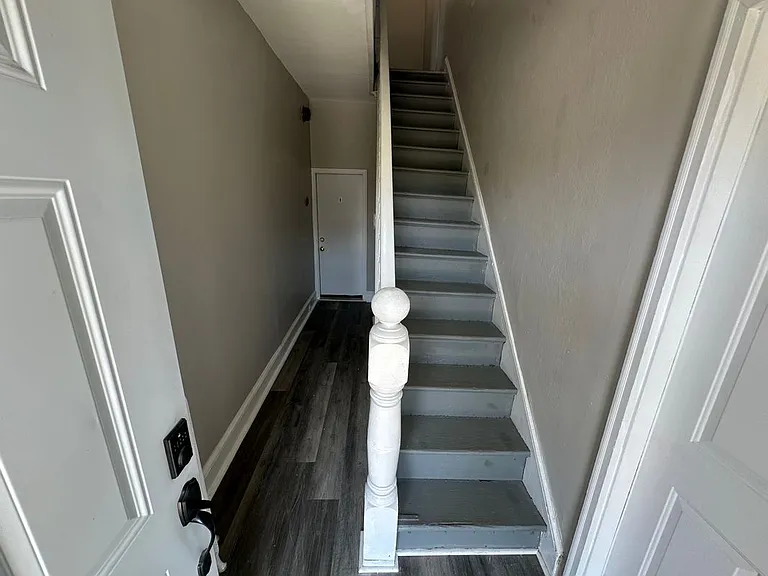 3010 White Ave #B — Photo 2