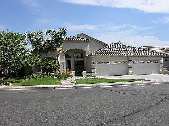 2470 W. Mulberry: 4br, 3bath, 4-car garage--call for more info on this one!