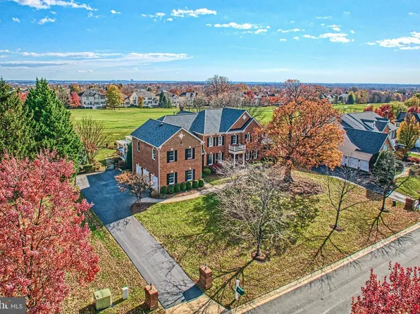 19746 Willowdale Pl, Ashburn, VA 20147