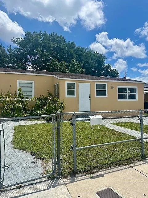 Floral Pk 1st Amd — Photo 3