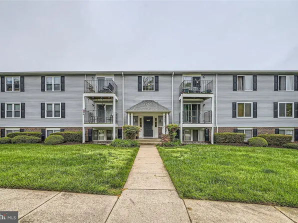 8030 Abbey Ct APT A, Pasadena, MD 21122