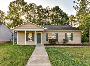 8104 Chimore Ln, Matthews, NC 28105