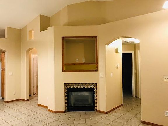3rd image of 1712 Morado Hills Ln