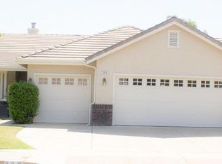 889 N Douglas Ave, Clovis, CA 93611