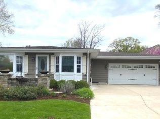 314 Ruth Ave, Saint Charles, IL 60174