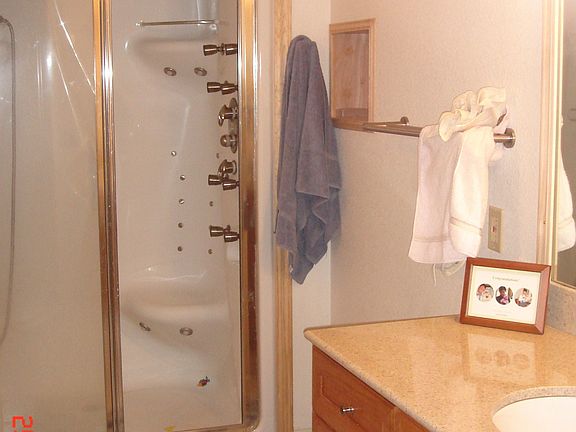 Multiple shower head