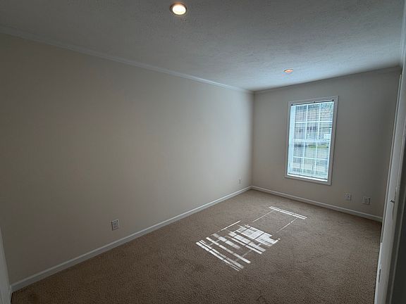 4th image of 136 3rd Ave #136