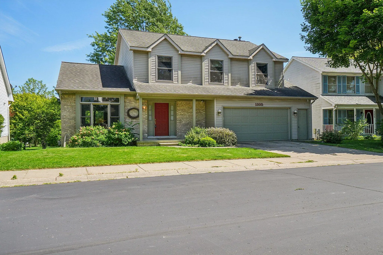 1335 Kelly Green Dr photo 1